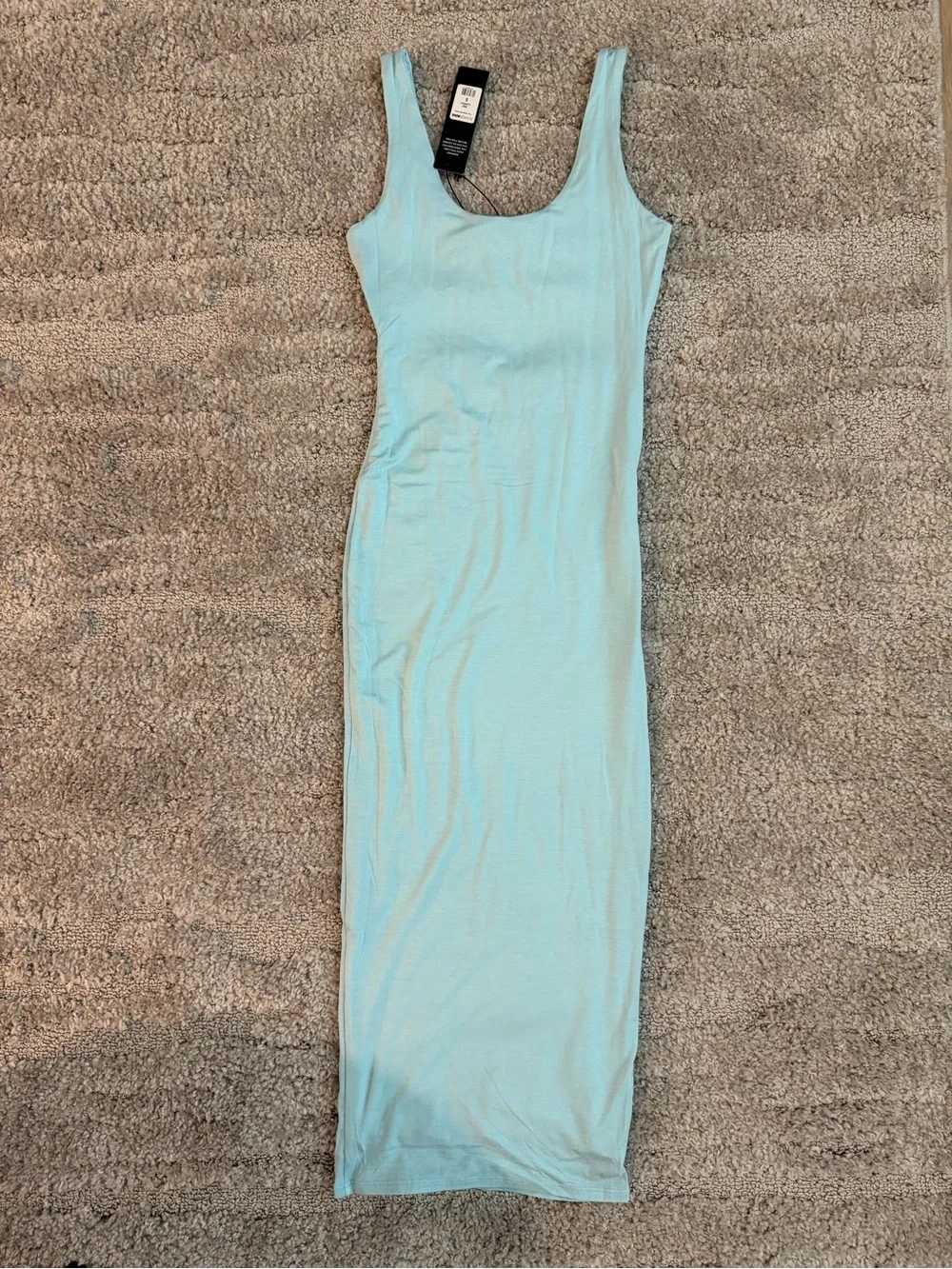NWT Fashion Nova Size Small Body Con Midi Dress in Light Blue